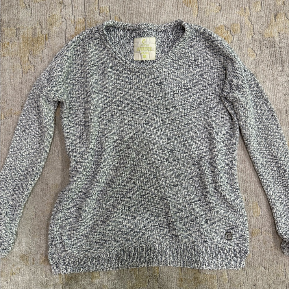 CAMPUS WOMEN’sS XS GREY SWEATER
